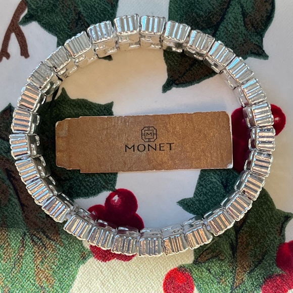 MONET Statement Bling Stretch Bracelet - Picture 4 of 7
